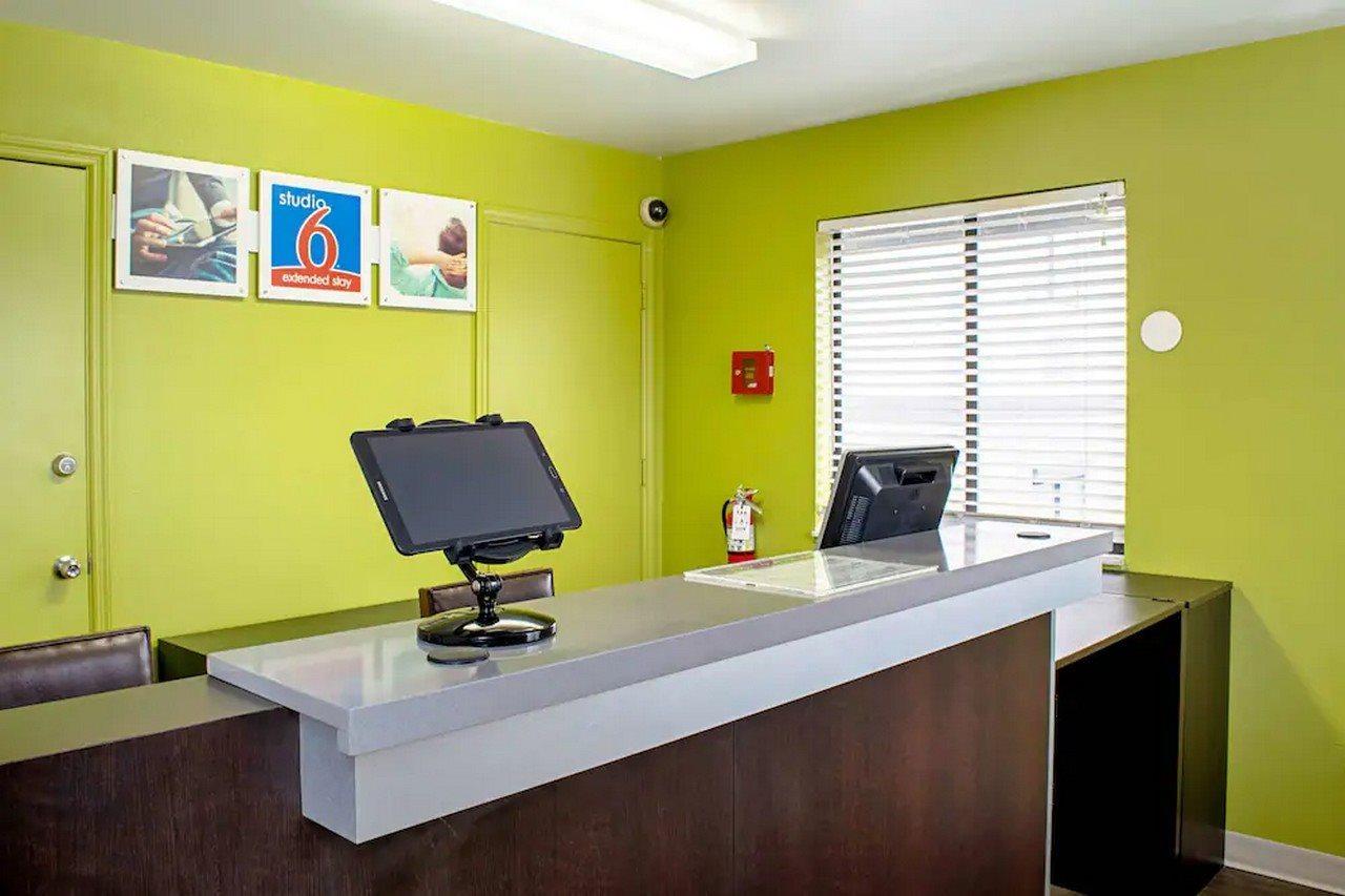 Welcome Suites Springdale Bagian luar foto
