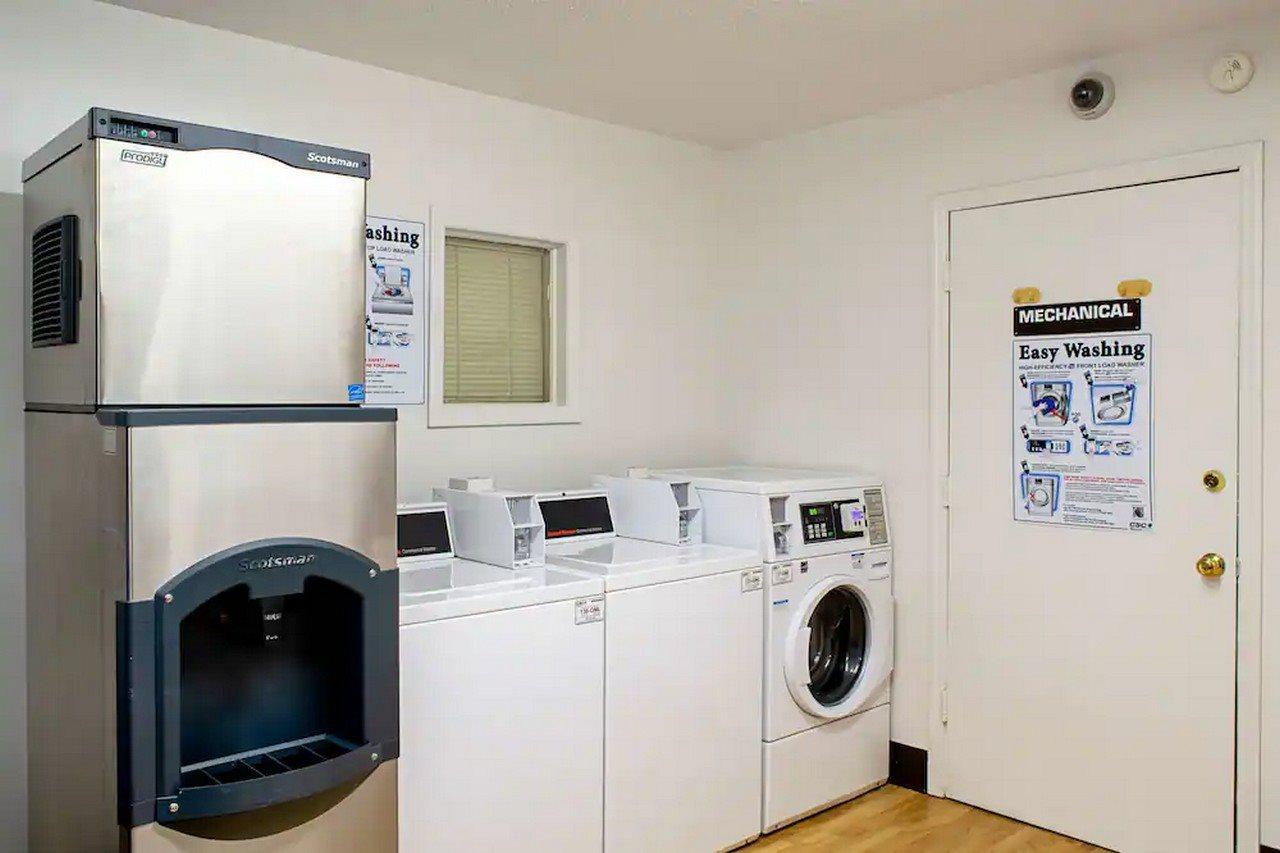 Welcome Suites Springdale Bagian luar foto