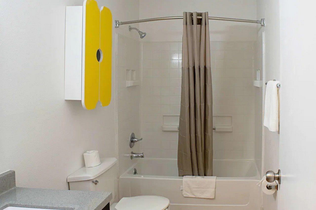 Welcome Suites Springdale Bagian luar foto
