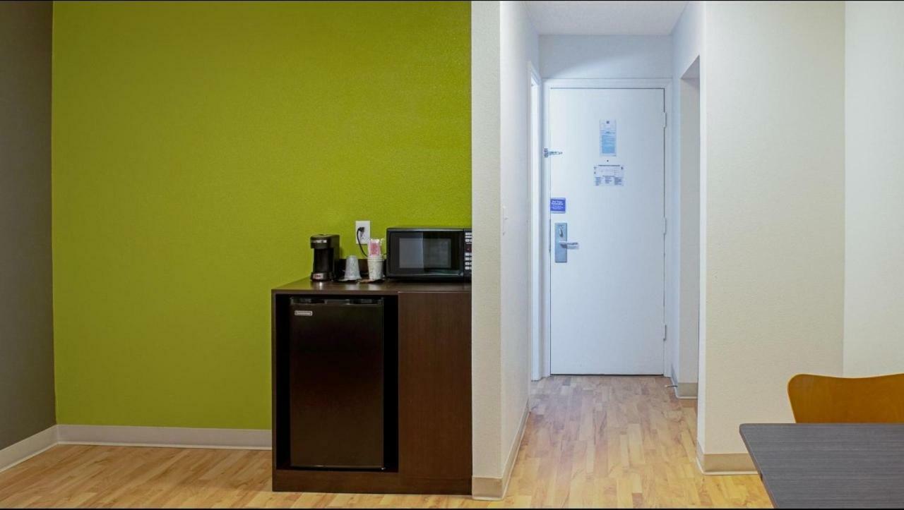 Welcome Suites Springdale Bagian luar foto